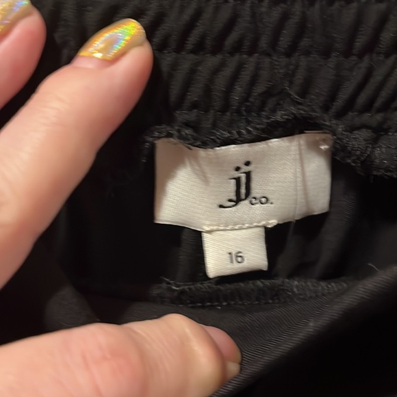 JJ co Black Cargo Pants. 28.5-ish inseam NWT 16 - Picture 4 of 6